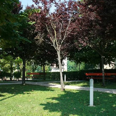 Casa Per Ferie San Bassiano Hotel *