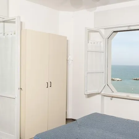 Casa Per Ferie San Bassiano * 贝拉里亚-伊贾马里纳