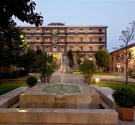 Casa Per Ferie San Bassiano 酒店