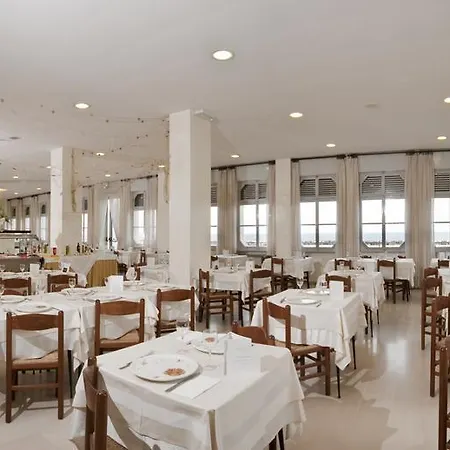 Casa Per Ferie San Bassiano 酒店 *